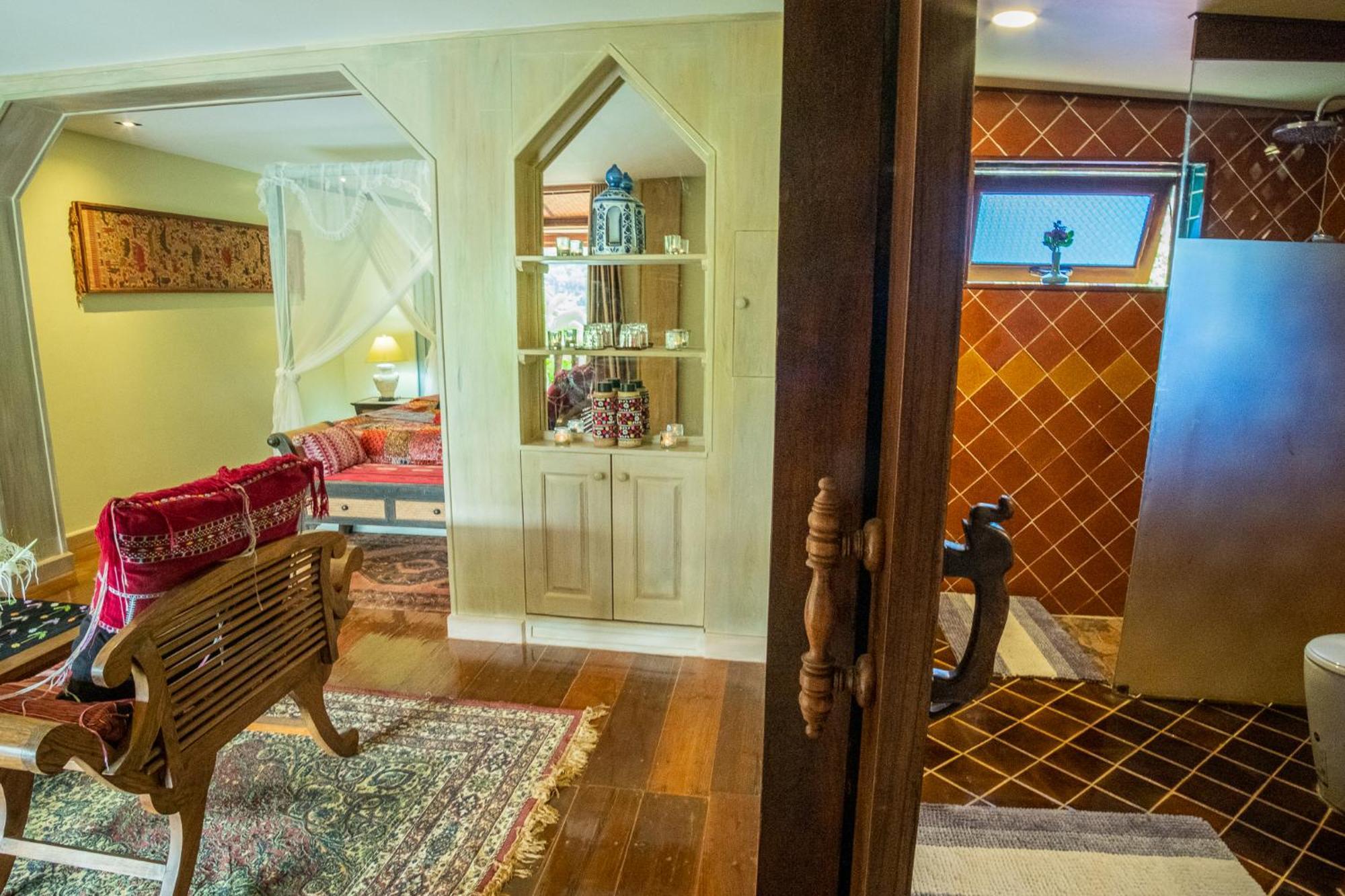 Kanlaya'S Eyrie, Luxury Homestay Pang Mapha Exterior photo